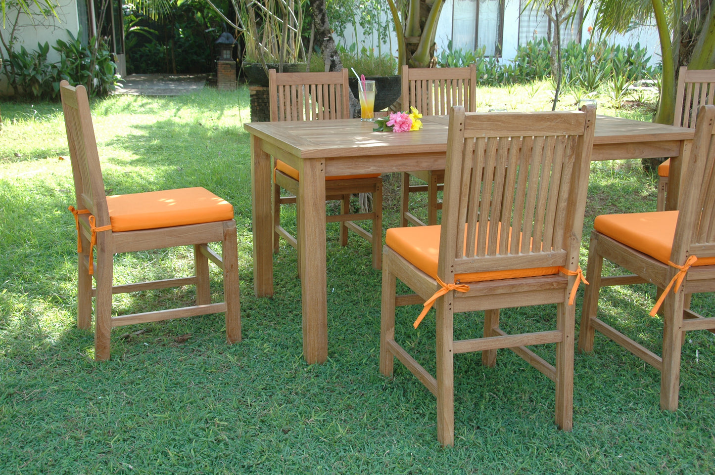 Montage Saratoga 7-Pieces Dining Set — View 6