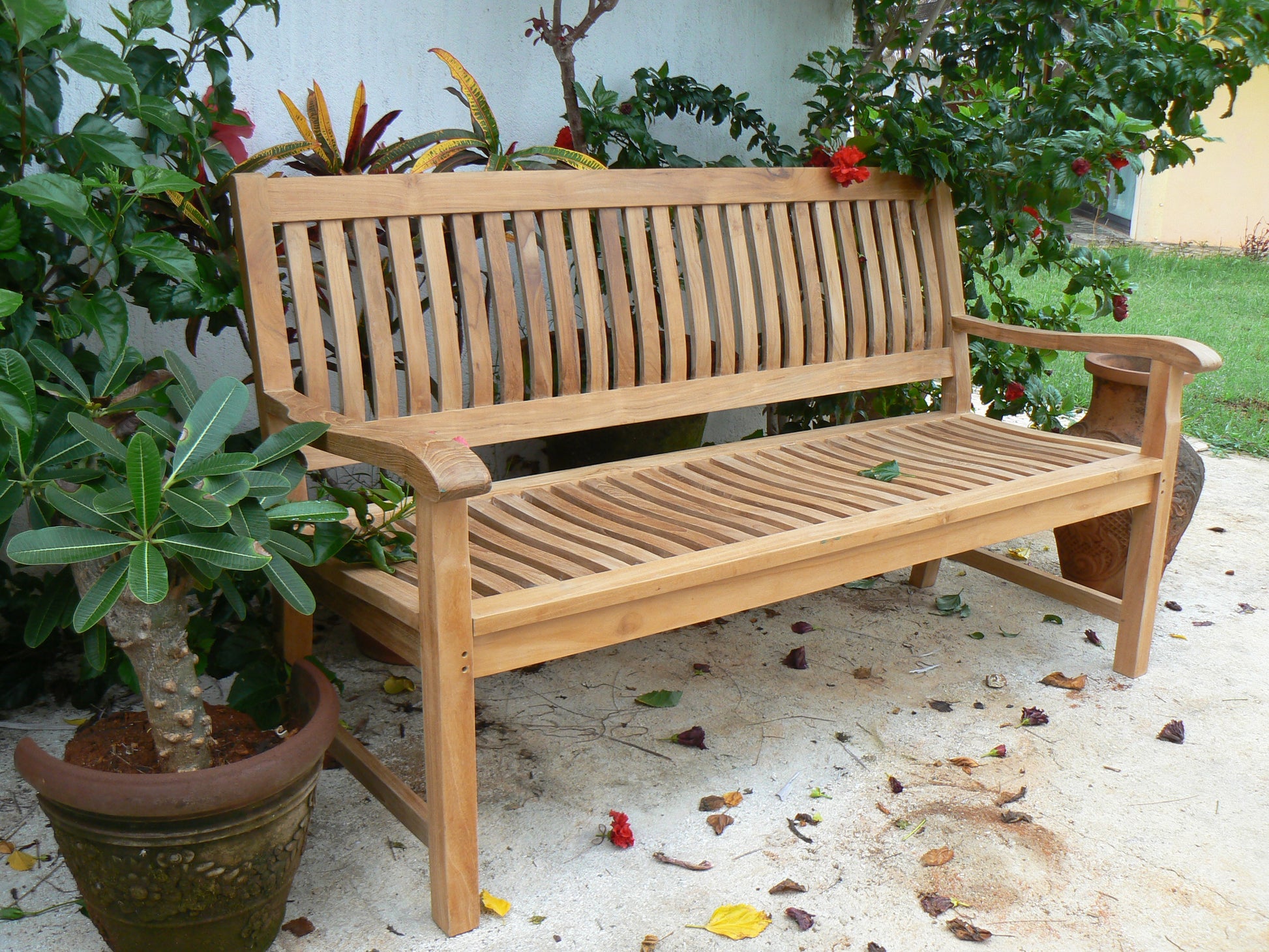 Del-Amo 3-Seater Bench — View 3