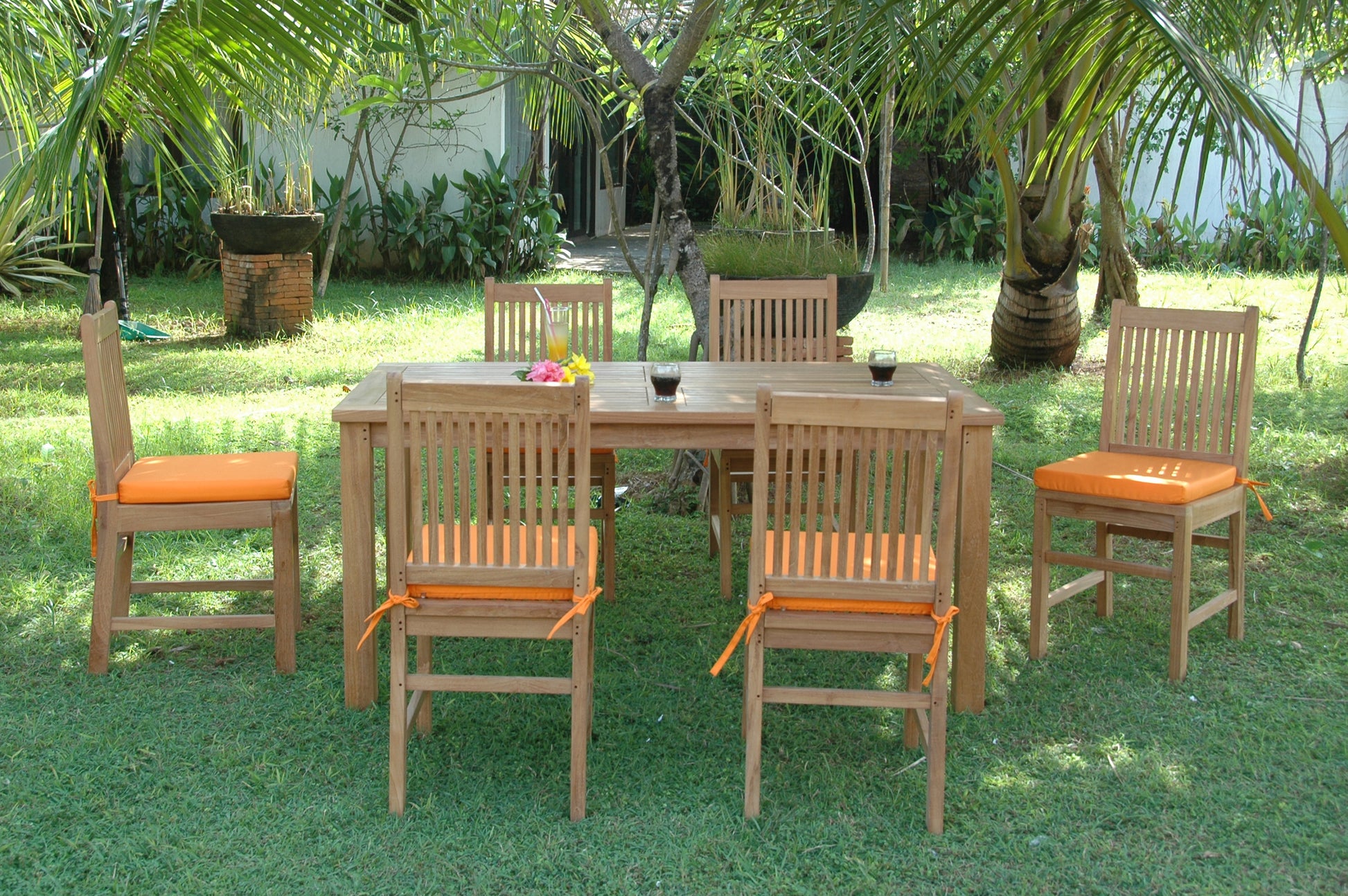 Montage Saratoga 7-Pieces Dining Set — View 2