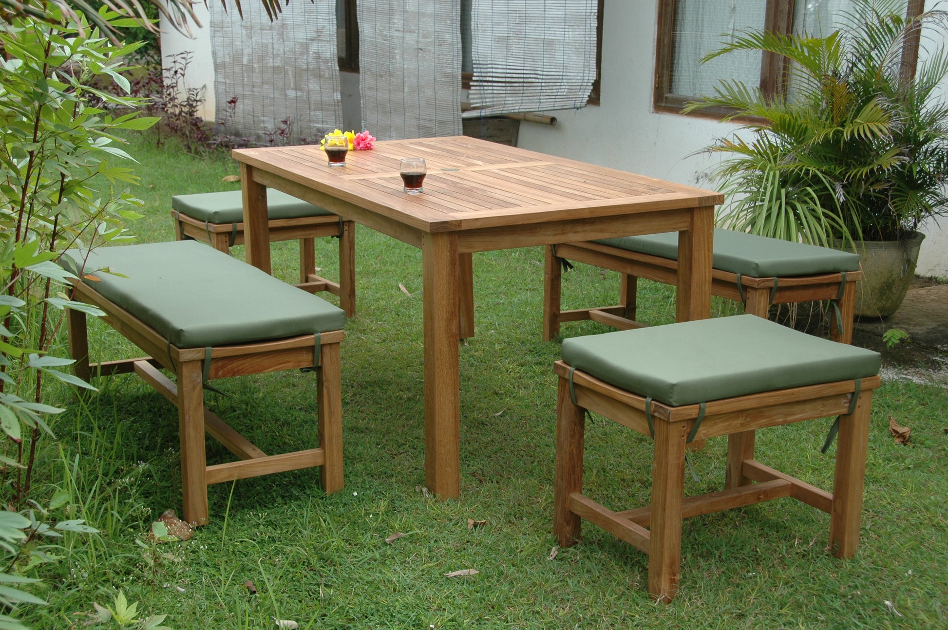 Montage Madison 5- Pices Dining Set — View 2