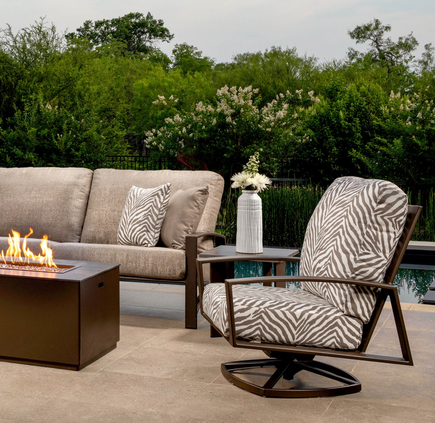 O.W. Lee Arc Center Sectional — View 7