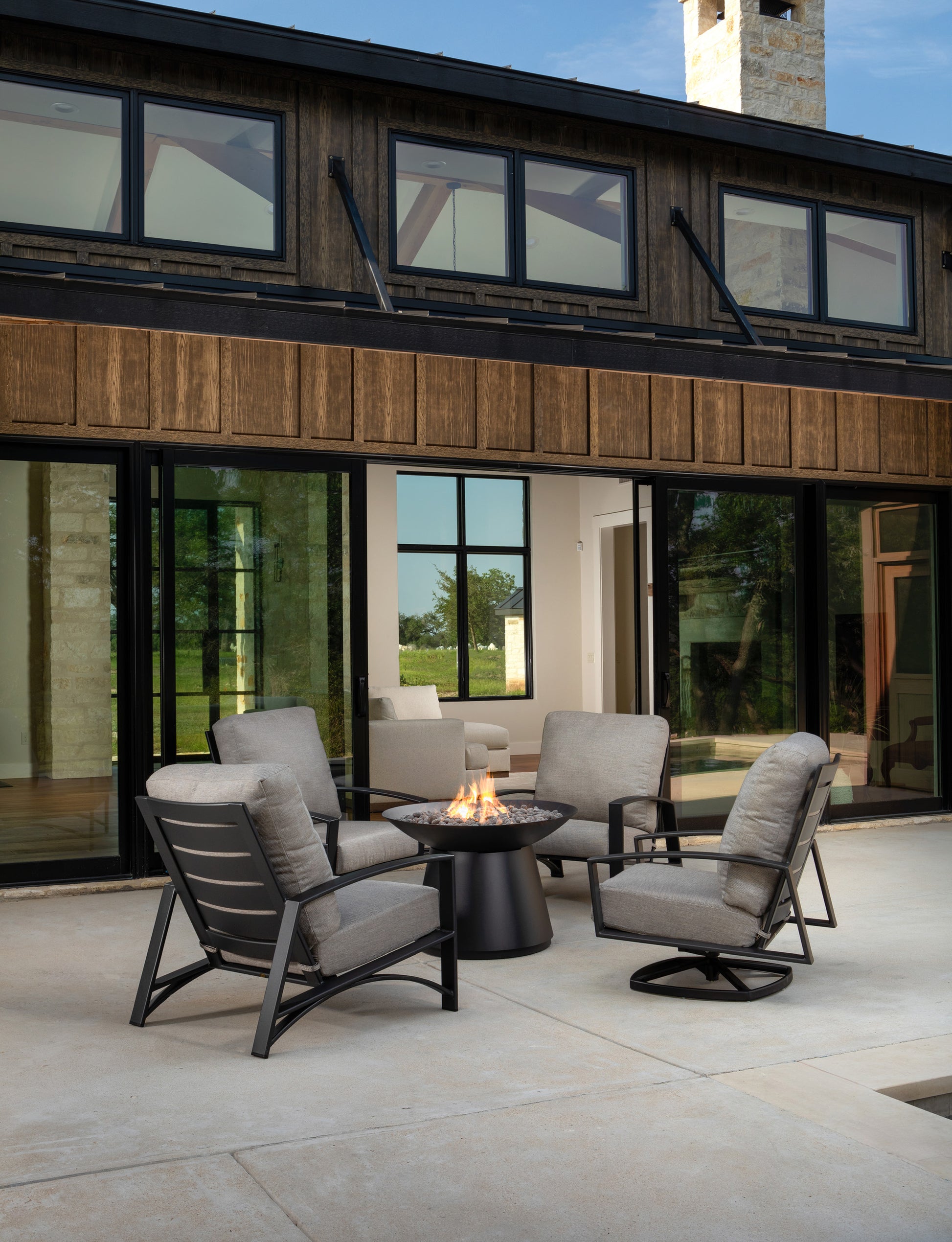 O.W. Lee Arc Corner Sectional — View 3