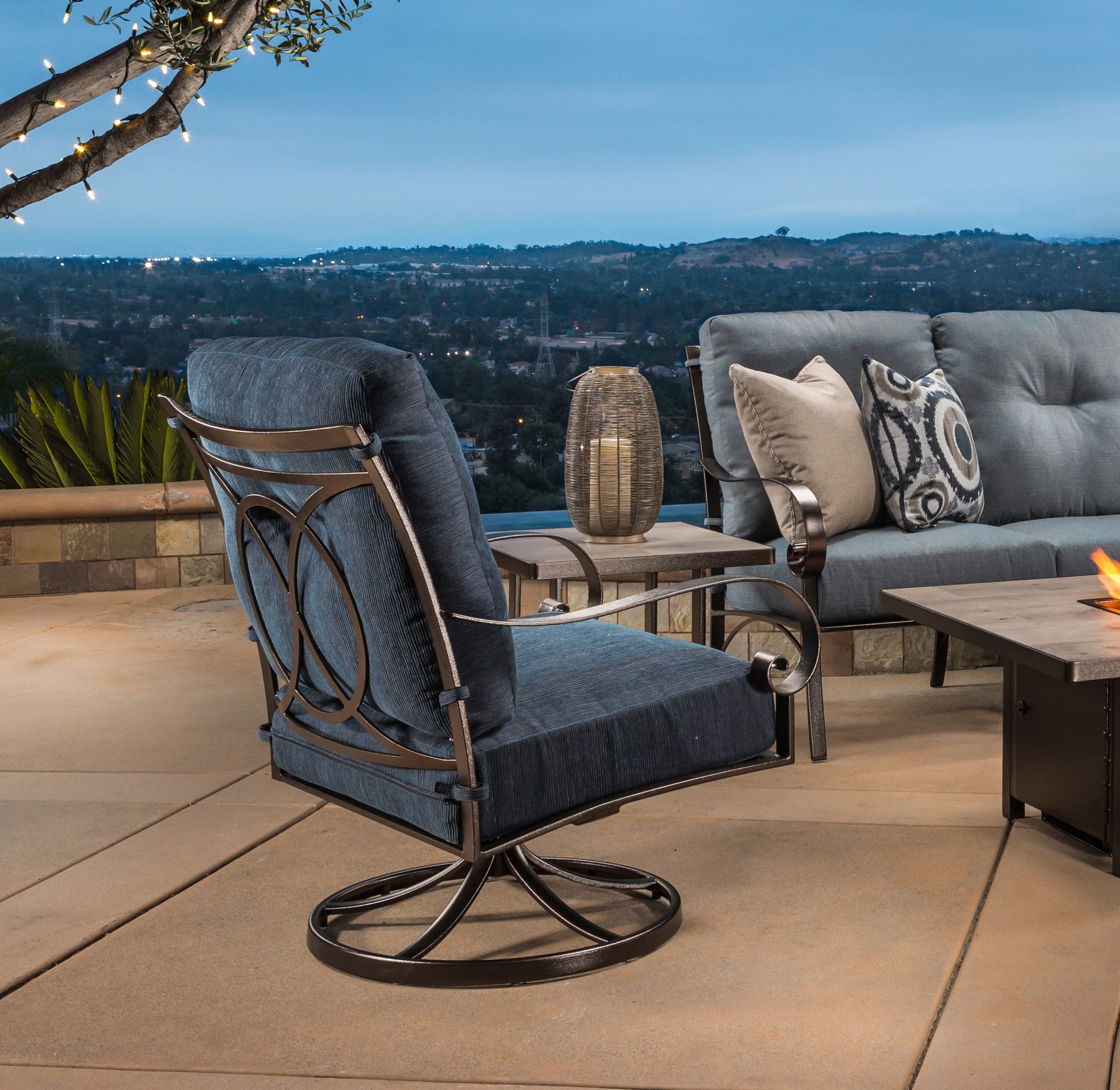 O.W. Lee Pasadera Left Sectional — View 3